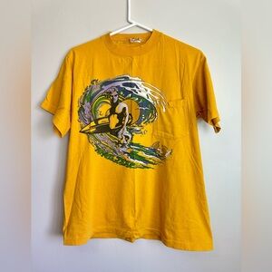 Hang Ten Size L Yellow Short Sleeve Tees Vibrant Graphic Design